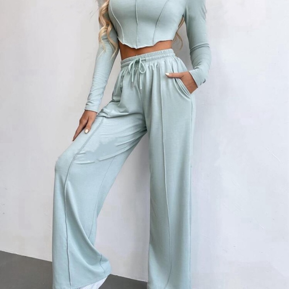 green casual lounge set